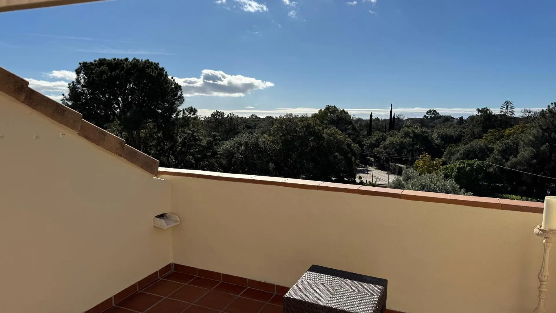 Piso-Lechuza Elviria Marbella 2 Bedroom Penthouse-Maisonette Apartment In Elviria-Marbella- Urb Los Jardines De Santa Maria Golf